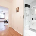 Апартаменти Exklusive 2-zimmer Neustadt 6