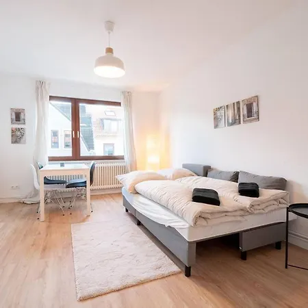 Exklusive 2-zimmer Neustadt 6 公寓 *